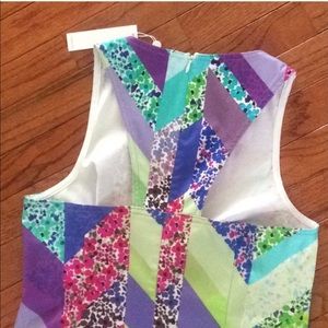 🆕 TRINA TURK floral shift dress- size 4